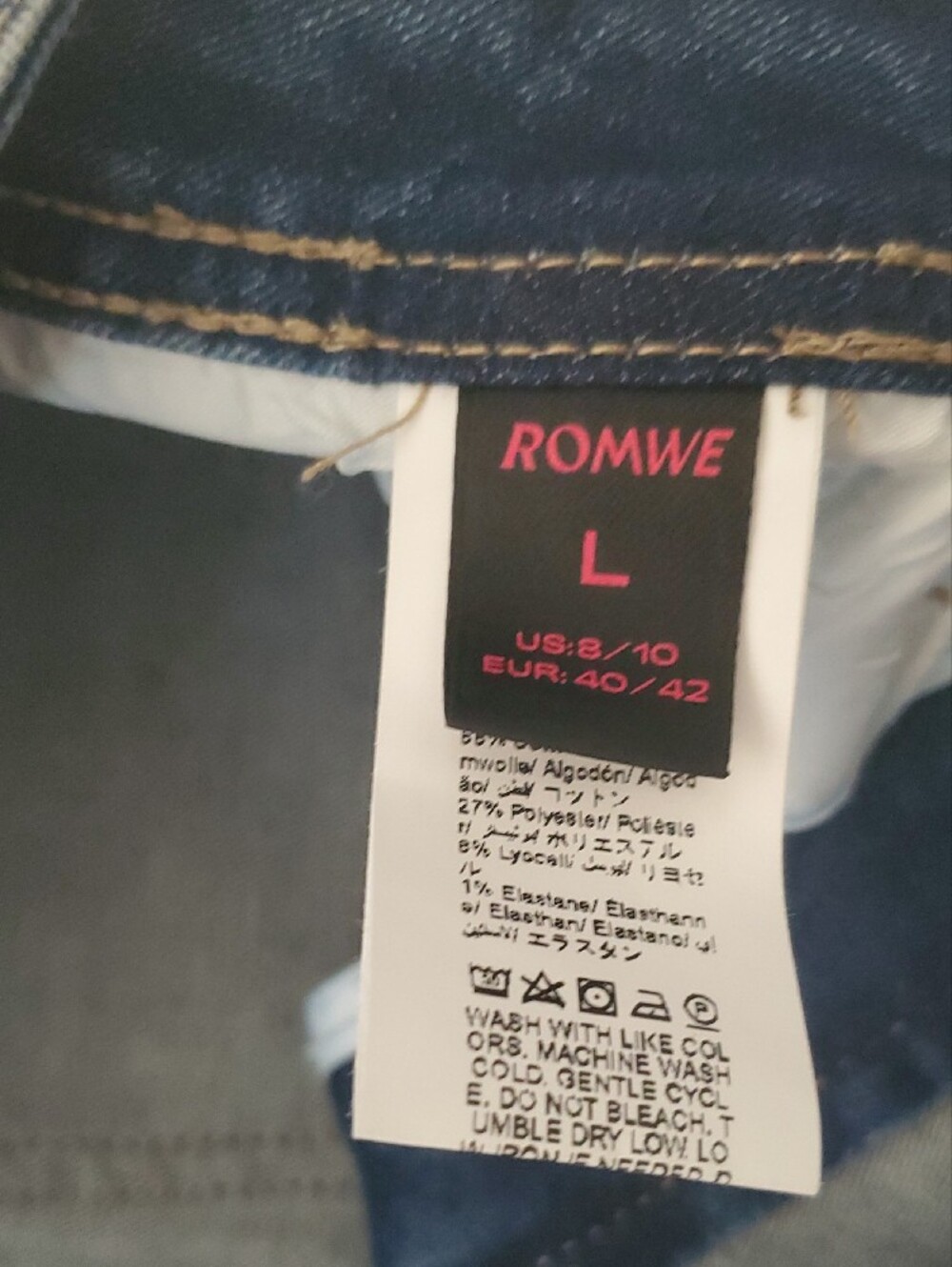 ROMWE Dark Blue Studded Cross Back Pocket Jean Shorts Size L - Picture 7 of 9